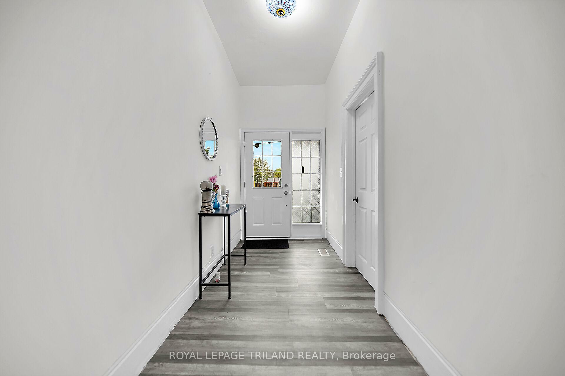 Property Photo: 789 Little Hill Street ON N5Z 1N1