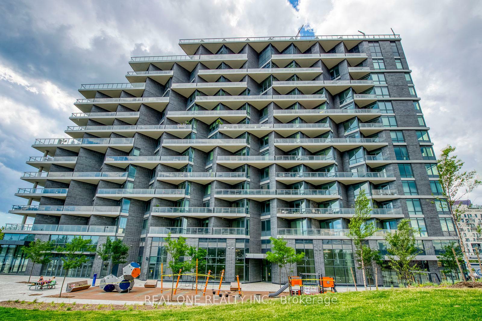 Property Photo:  1 Edgewater Drive 612  ON M5A 0L1 