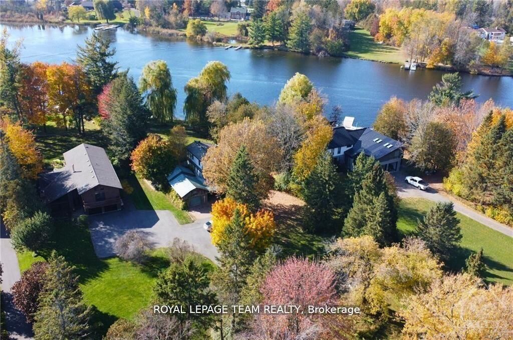 Property Photo: 2322 Summerside Drive ON K4M 1B4