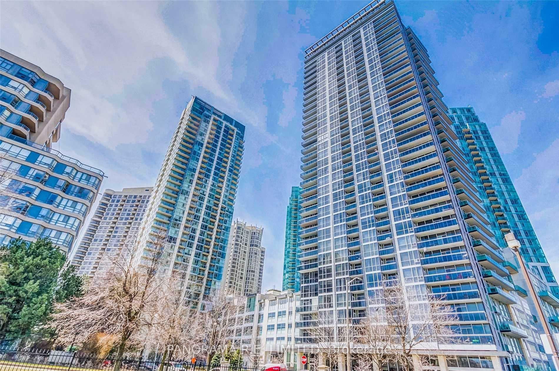 Property Photo: 223 Webb Drive 2408 ON L5B 0E8