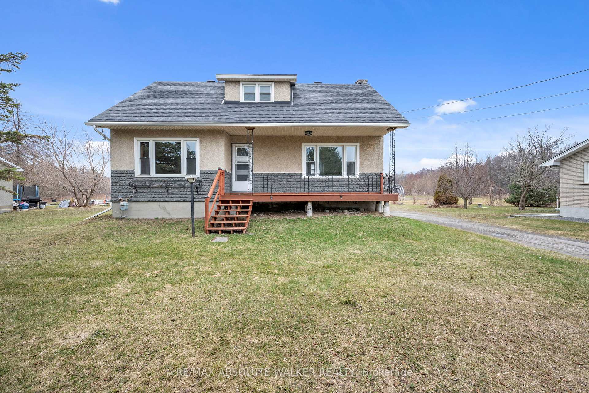 Property Photo: 3573 Navan Road ON K4B 1H9