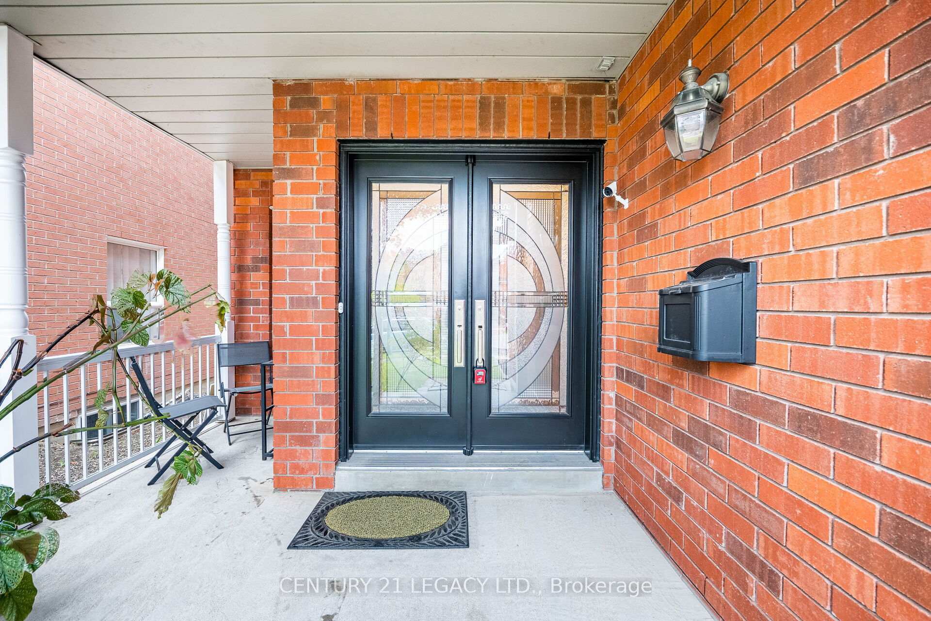 Property Photo: 6882 Gooderham Estate Boulevard ON L5W 1B1