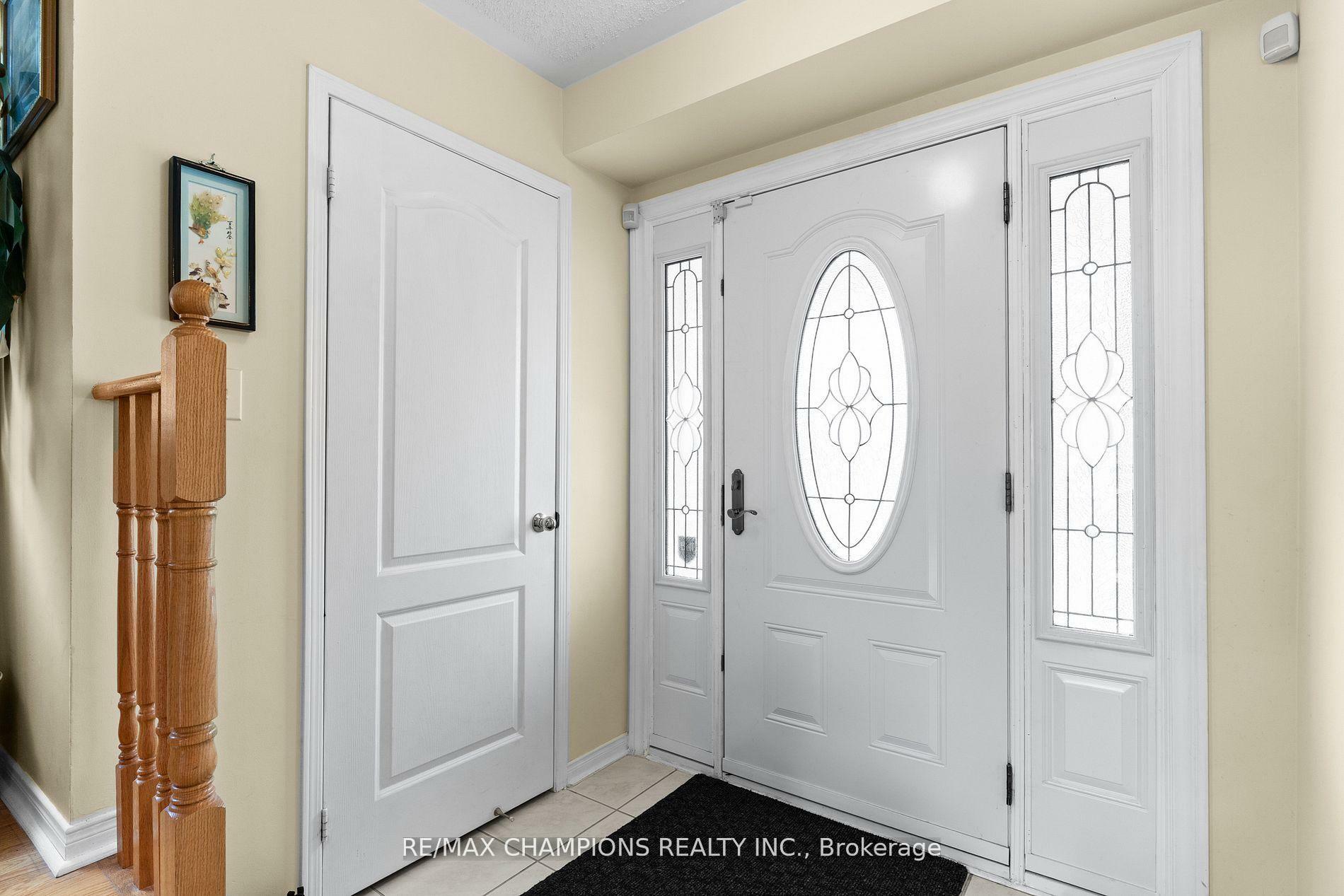 Property Photo: 173 Sunny Meadow Boulevard ON L6R 2Z2