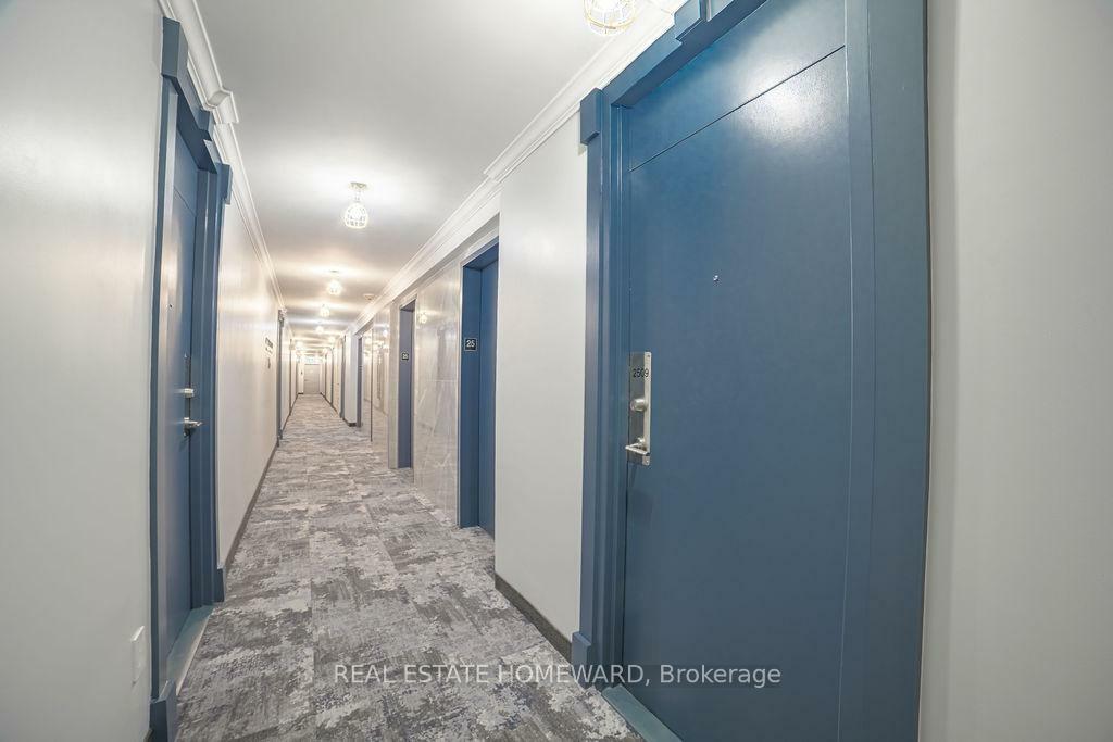 Property Photo: 40 Homewood Avenue 2509 ON M4Y 2K2