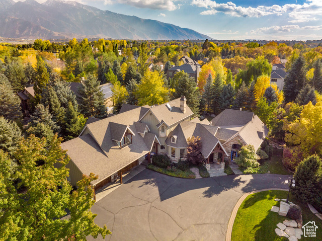 Property Photo: 2238 E Cottonwood Ln UT 84121