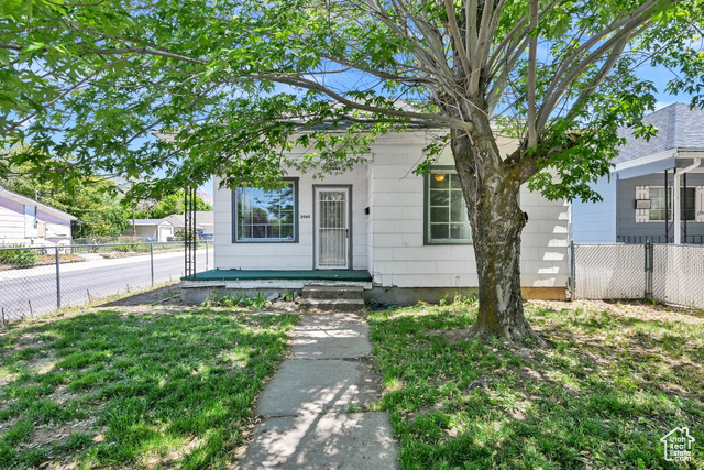Property Photo: 2060 Quincy Ave UT 84401