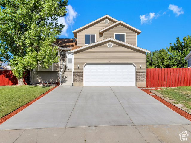 Property Photo: 3331 S Rochelle Cir E UT 84120