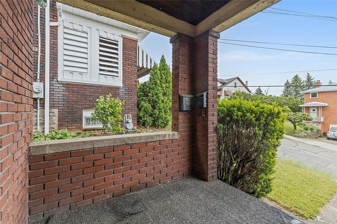 Property Photo: 136 Hillson Ave PA 15227