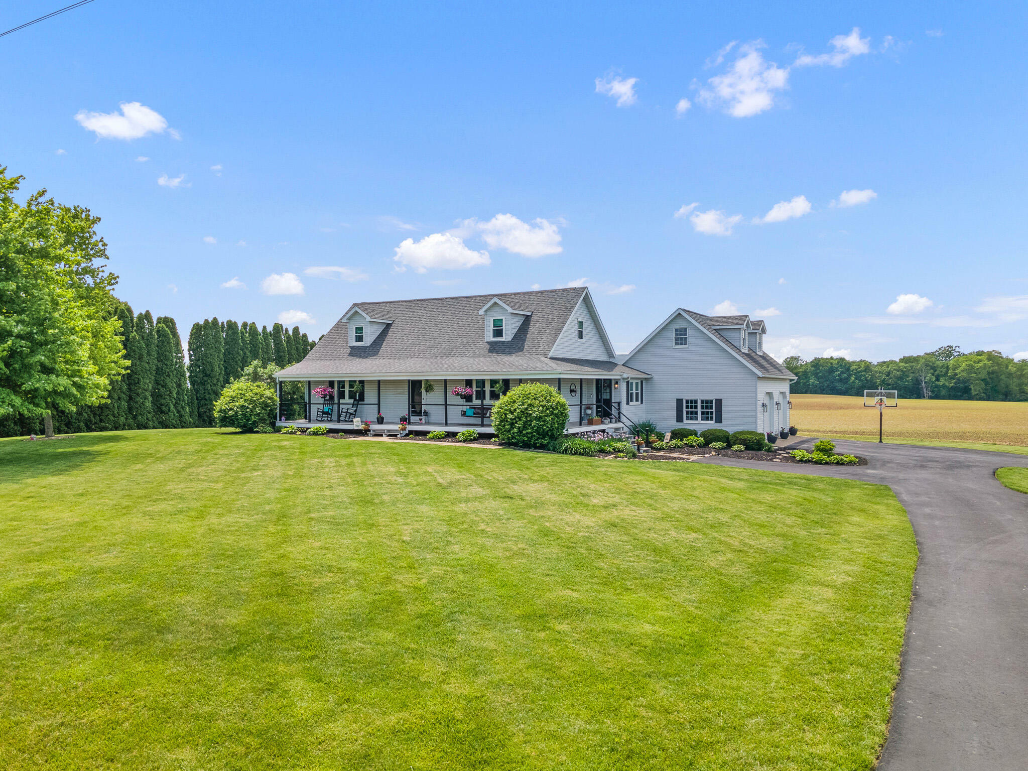 Property Photo: 4932 Swisher Road OH 43009