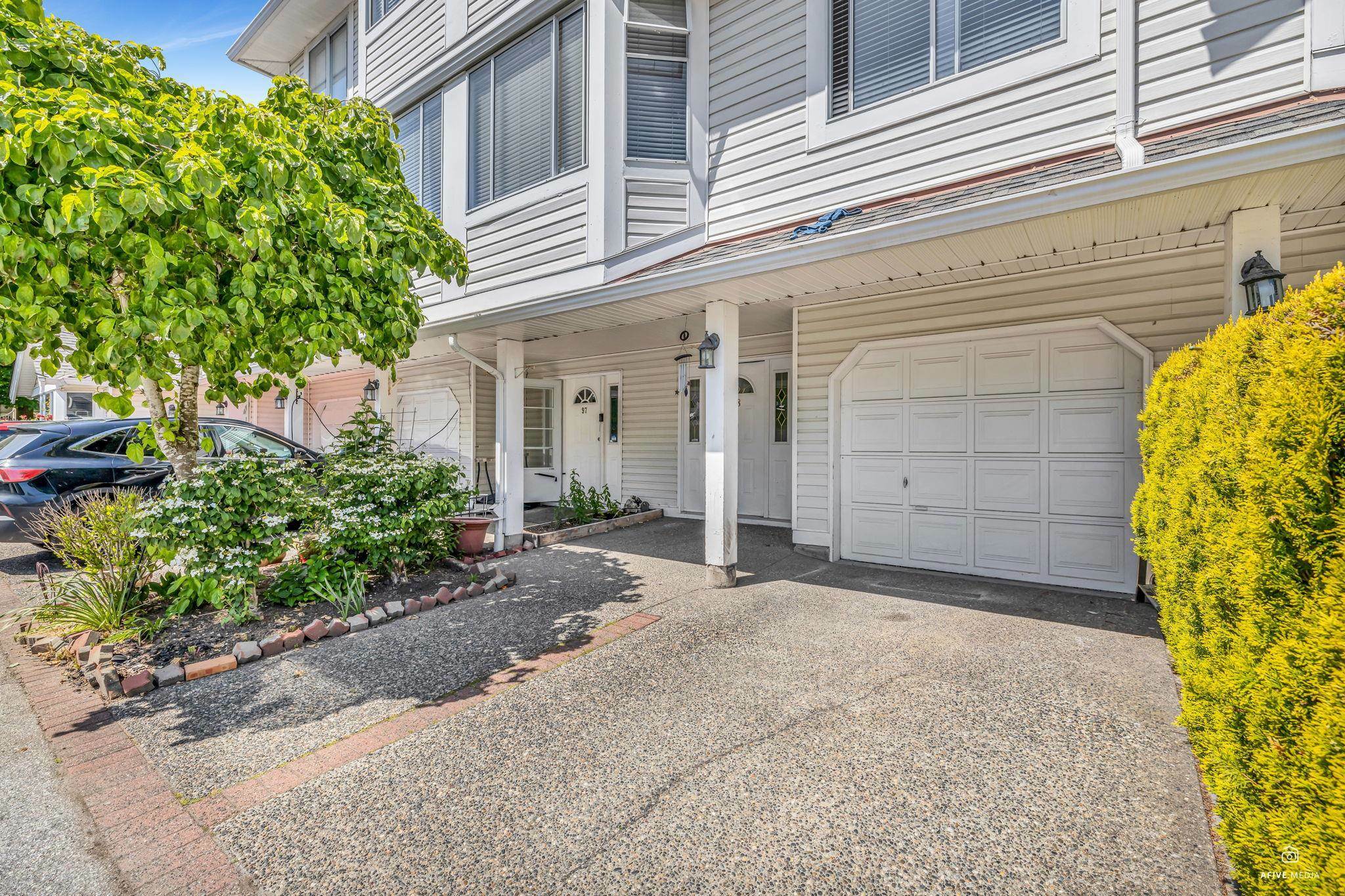Property Photo: 7955 122 Street 98 BC V3W 4T4