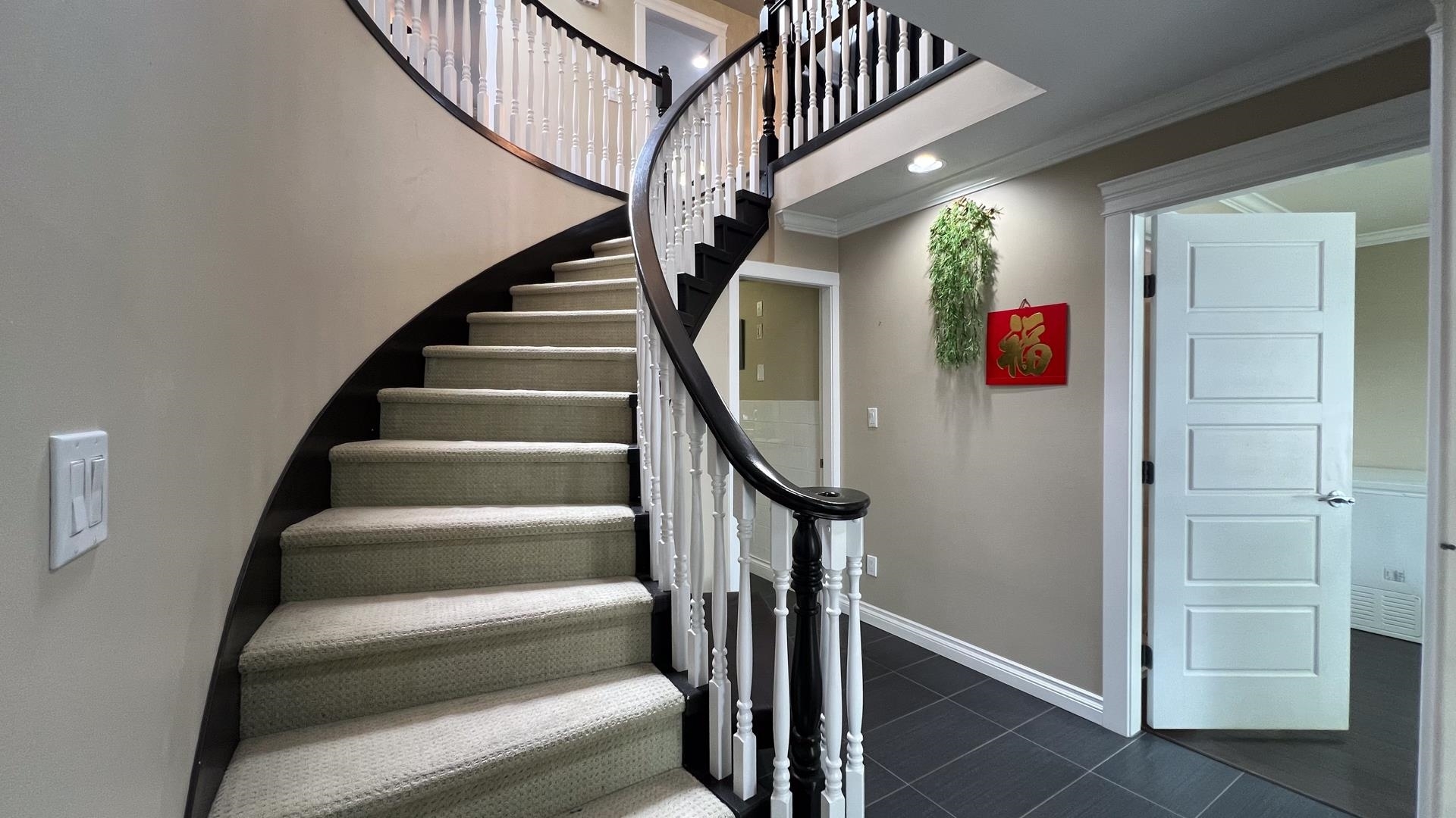 Photo de la propriété: 2041 Edinburgh Street BC V3M 2X7