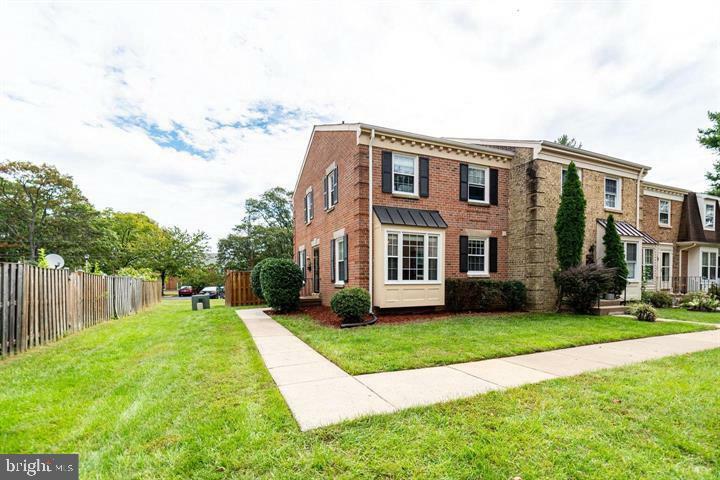 Property Photo: 6458 Franconia Road VA 22150