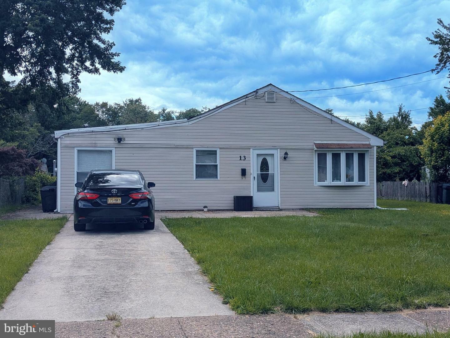 Property Photo:  13 Dorset Drive  NJ 08618 