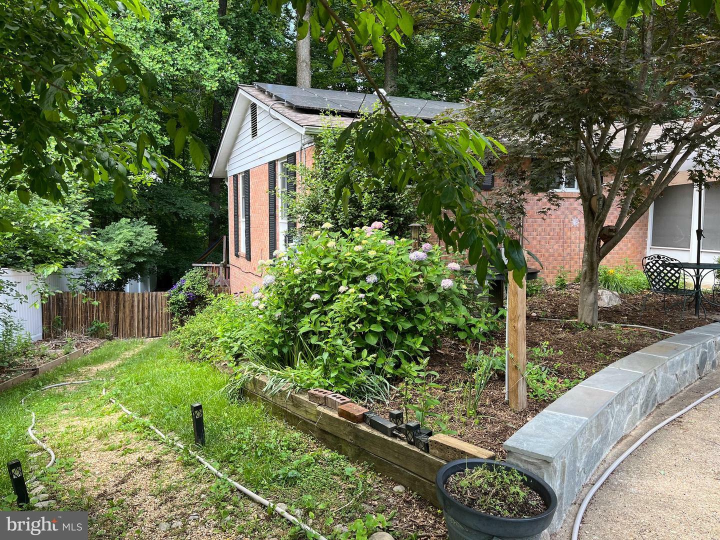 8606 London Court  Springfield VA 22151 photo