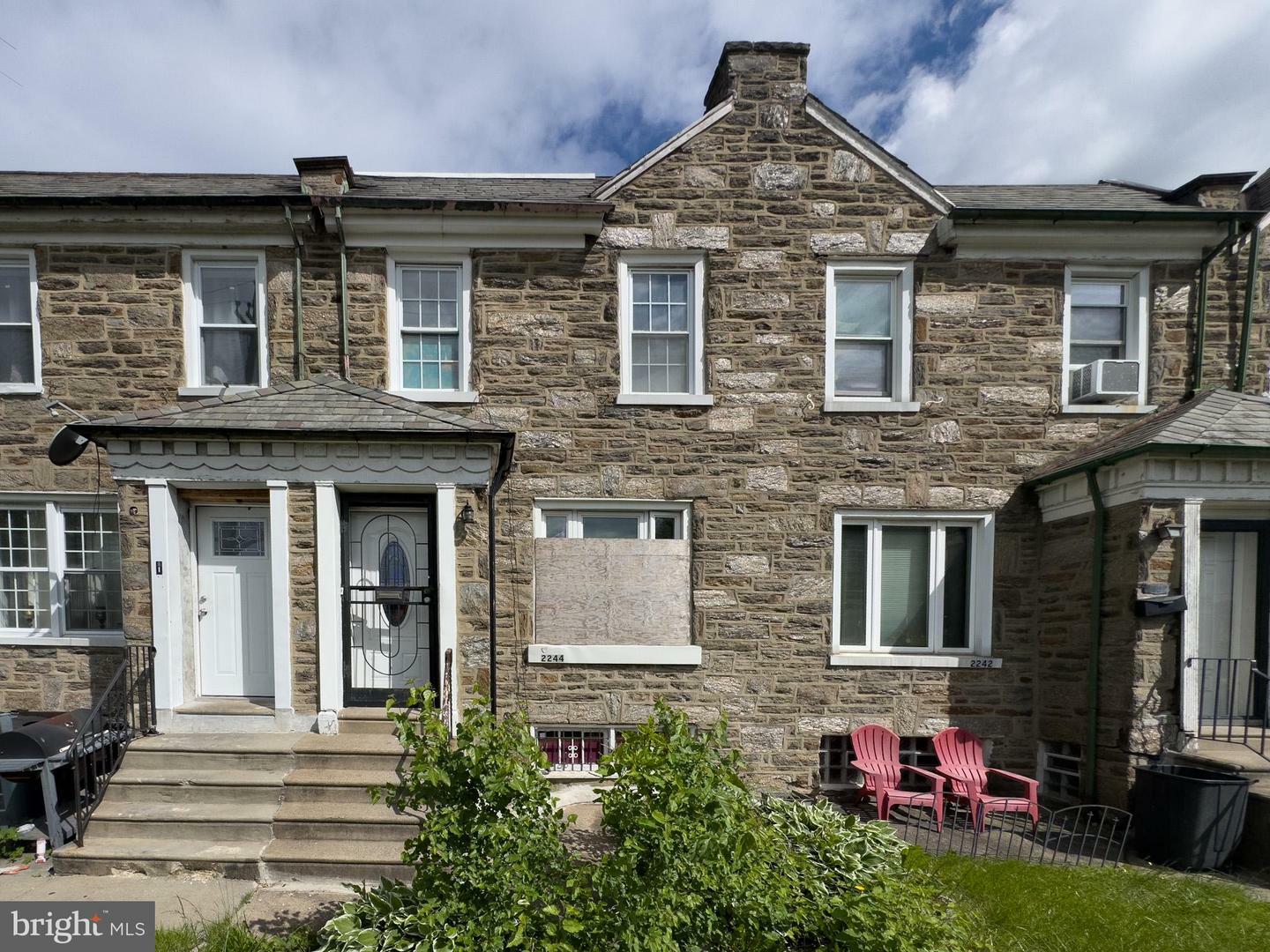 Property Photo: 2244 E Washington Lane PA 19138