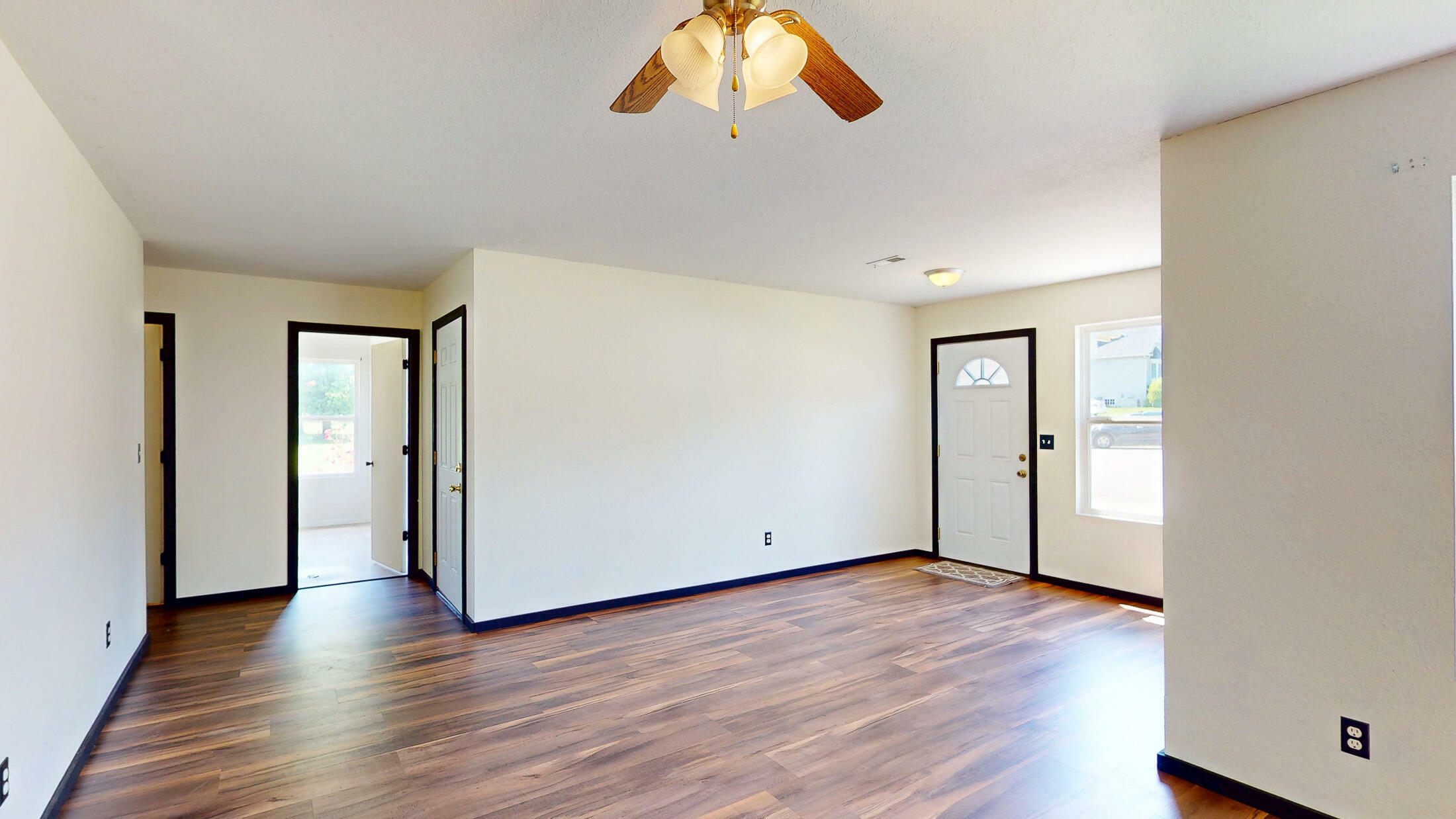 Property Photo:  707 Woodhill Ave  MO 65251 