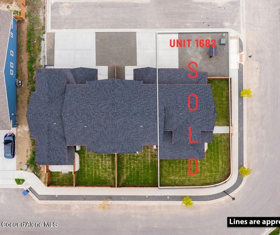Property Photo:  1670, 1674 1678, 1682 Onyx Ct  ID 83864 