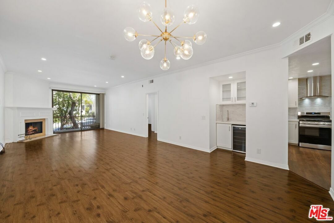 Property Photo: 2031 S Bentley Ave CA 90025