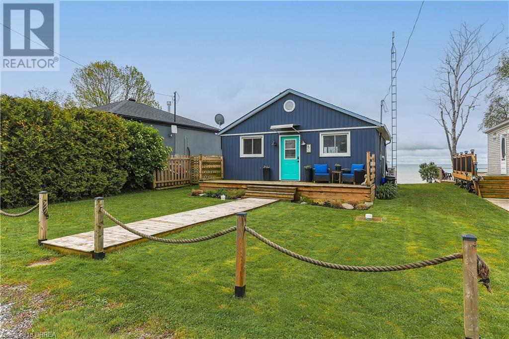 Property Photo: 6 Hickory Beach Lane ON N0A 1L0