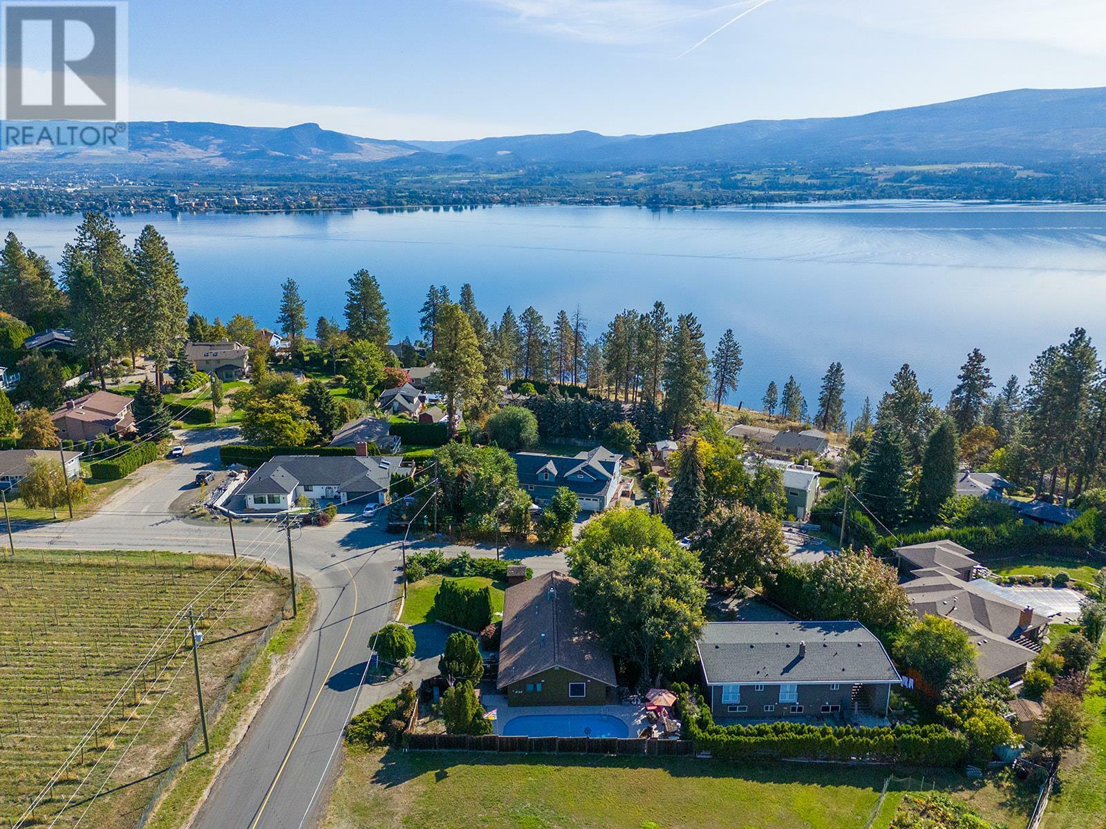 2931 Thacker Drive  West Kelowna BC V1Z 1X1 photo