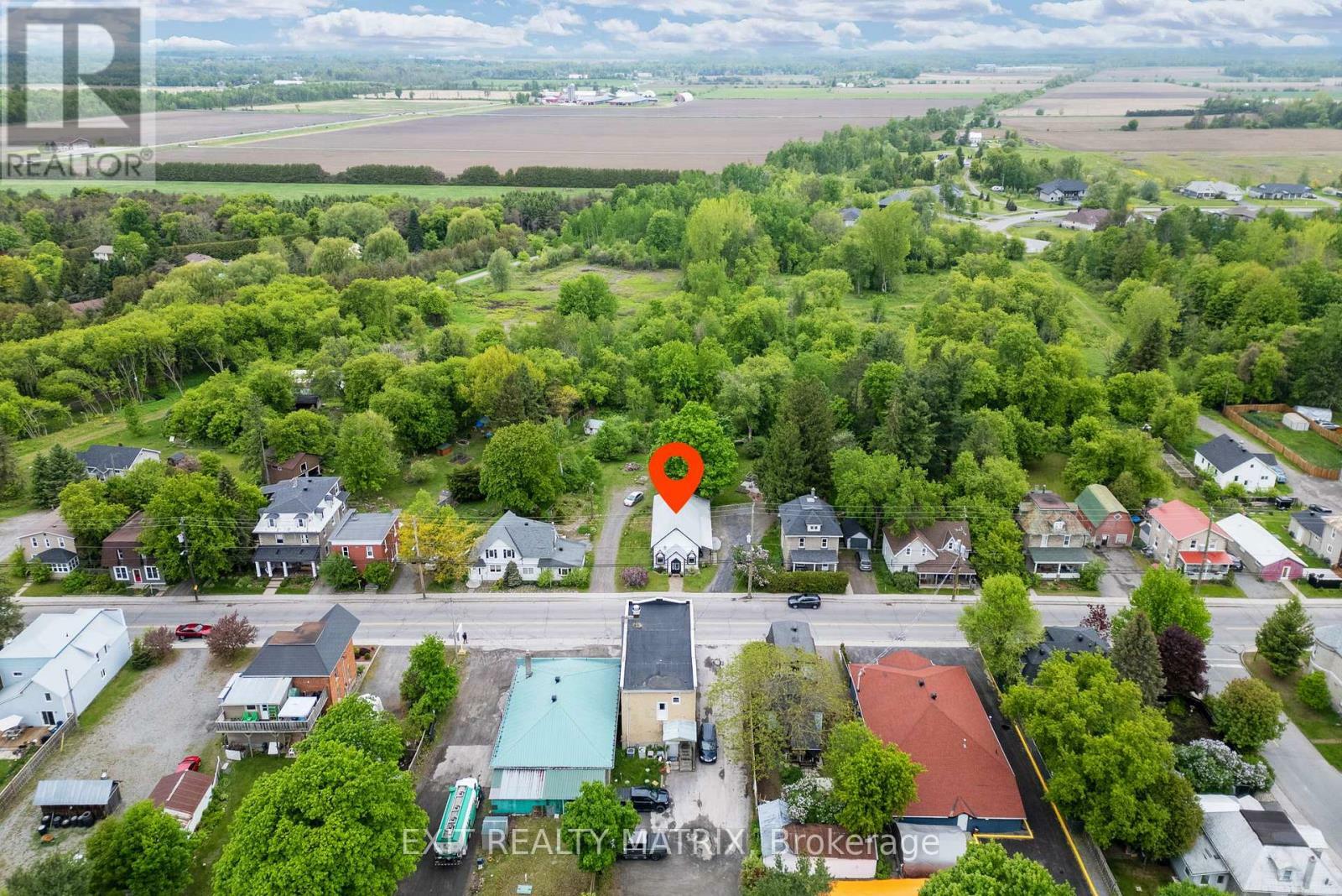 Property Photo: 5515 Osgoode Main Street ON K0A 2W0