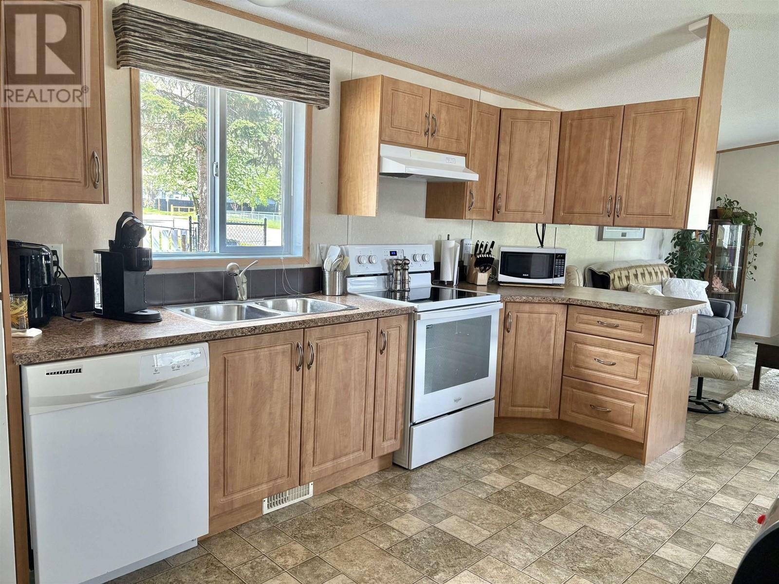 Property Photo: 4597 Handlen Road BC V2K 2J7