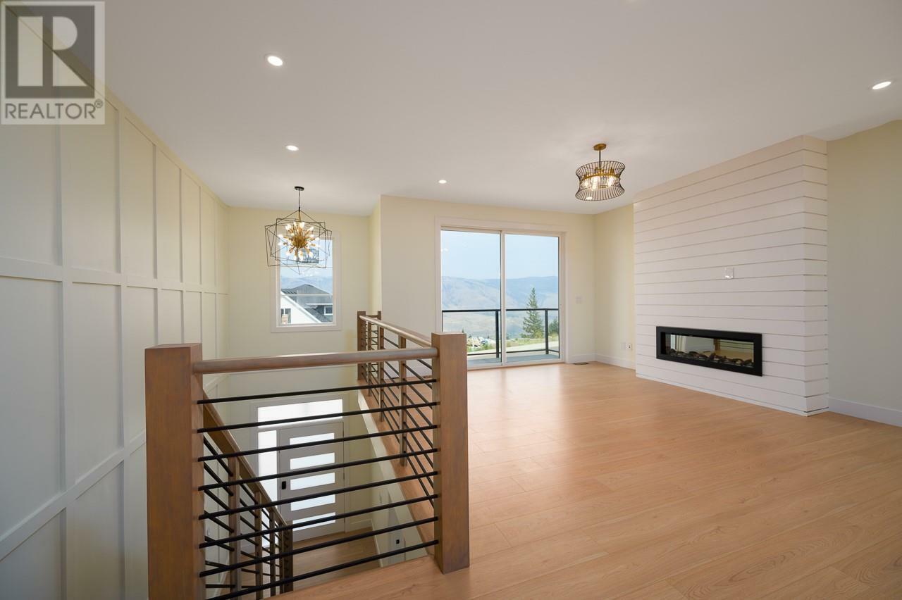 Photo de la propriété: 1725 Balsam Place BC V2E 0E2