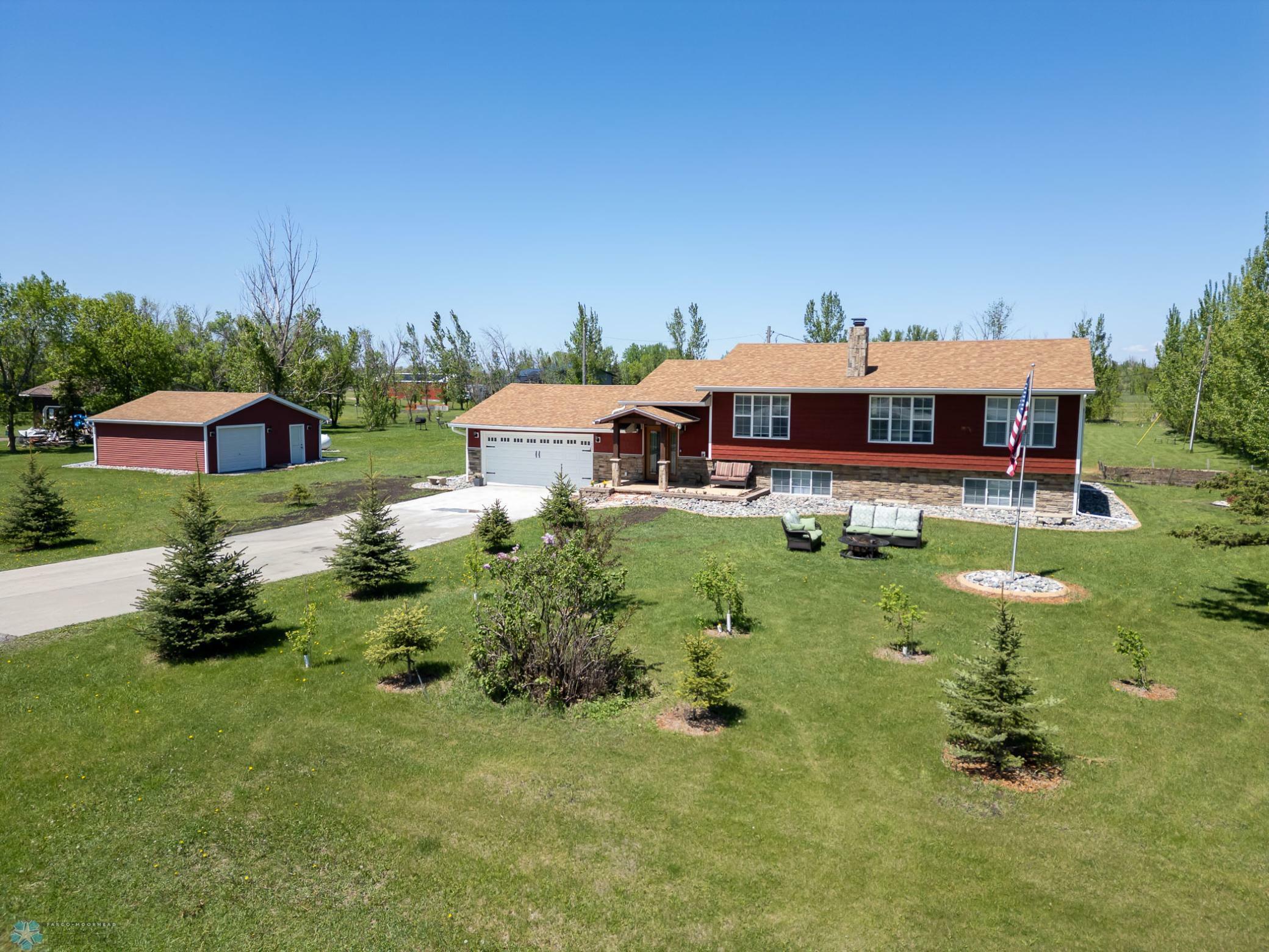 1552 90 Avenue N  Moorhead MN 56560 photo