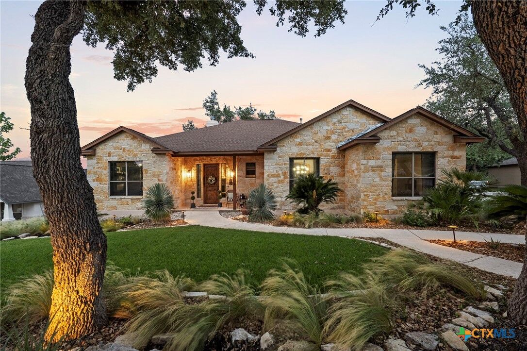 Property Photo:  1710 Bella Vista  TX 78133 