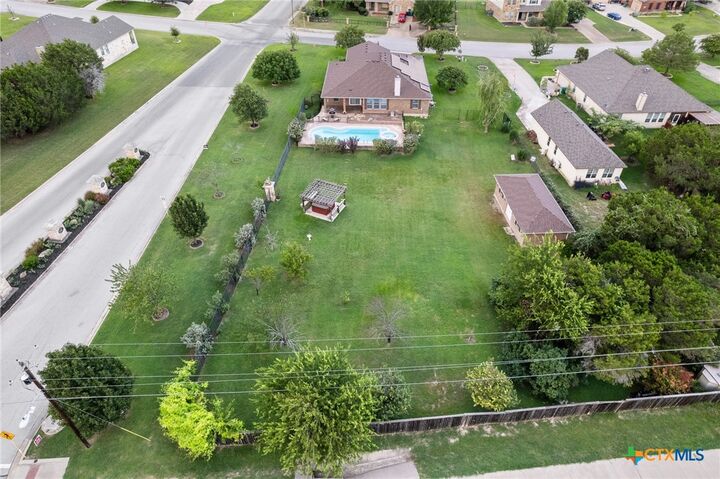 Property Photo: 100 Rustler Circle TX 76548