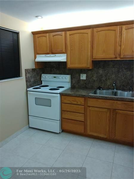 Property Photo: 2316 S Cypress Bend Dr 221 FL 33069