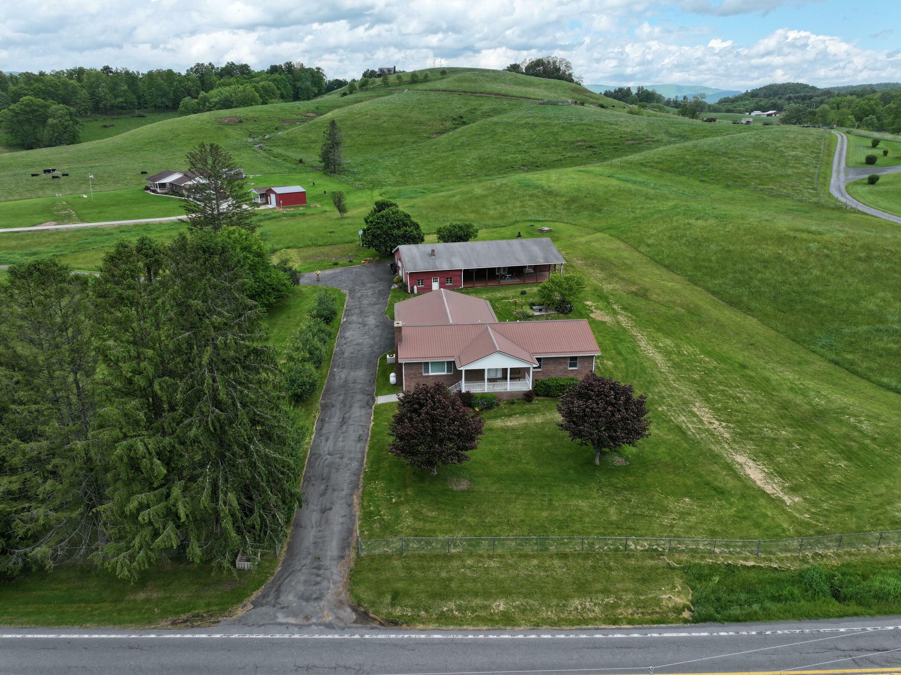 Property Photo:  2446 Grassy Meadows Rd  WV 24910 