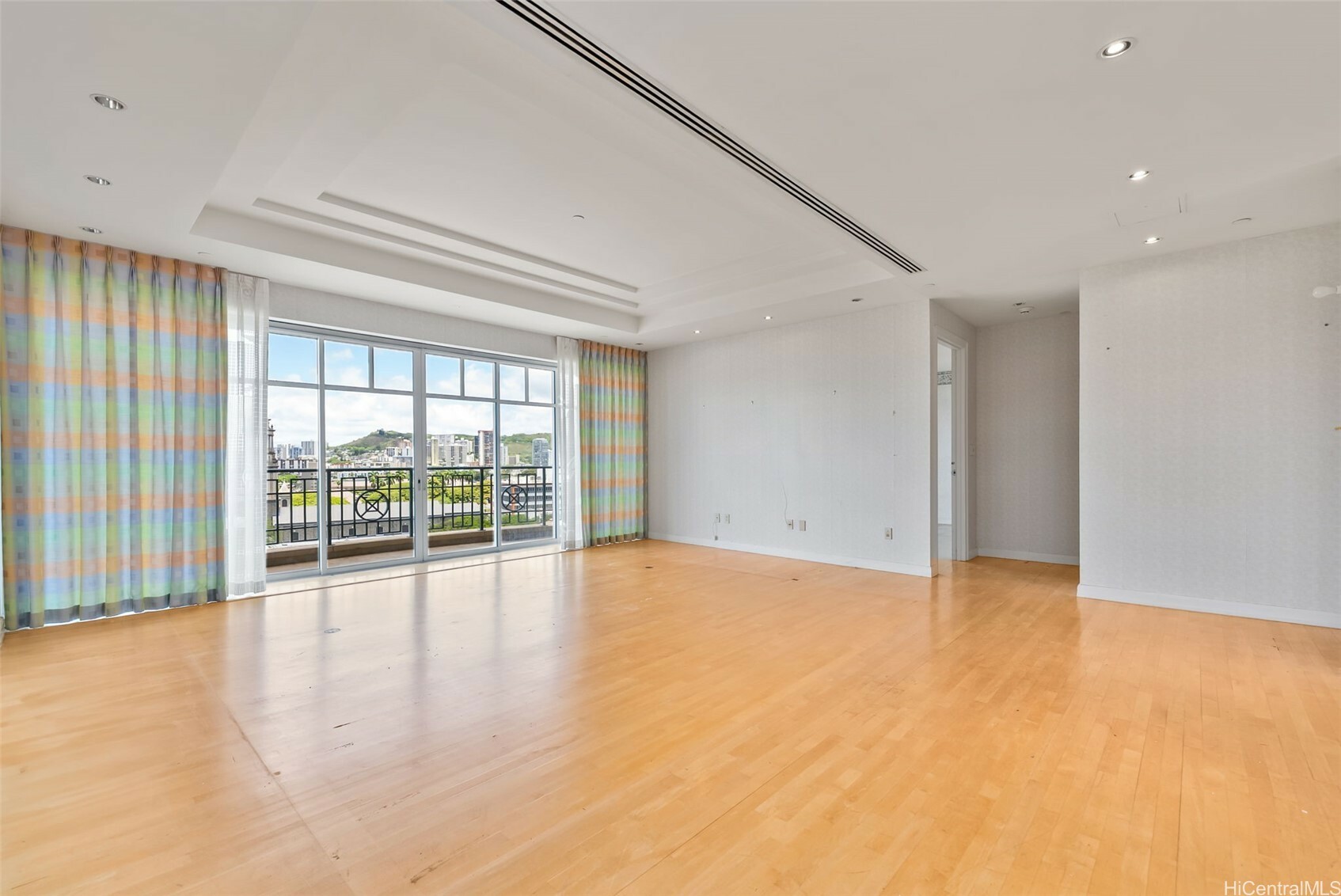 Property Photo: 1740 S Beretania Street 10 HI 96826