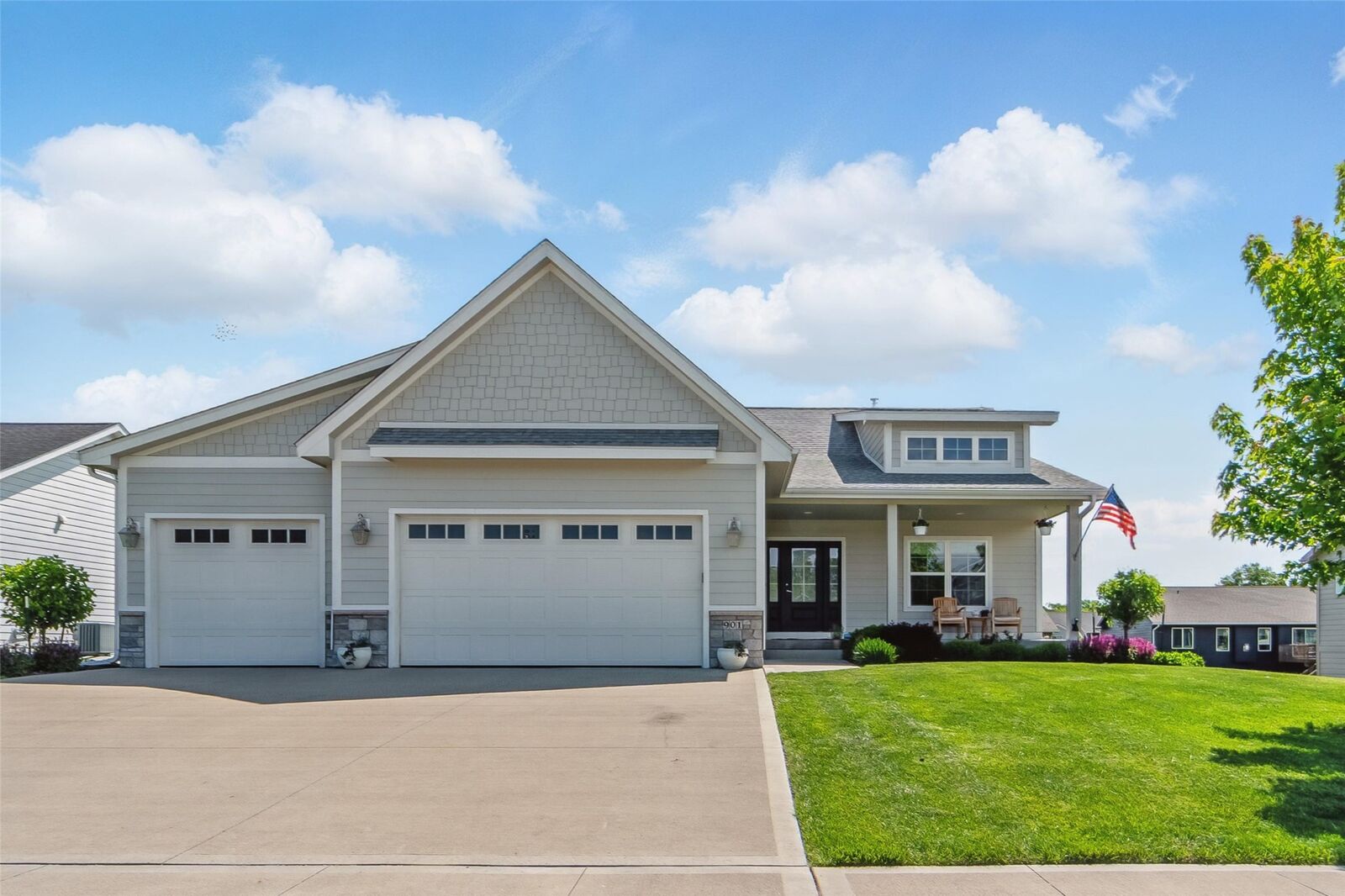 Property Photo: 901 Cardinal Drive IA 50226