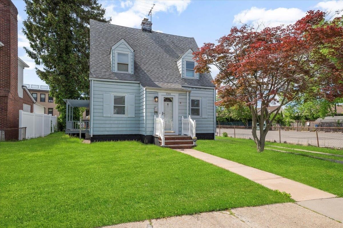Property Photo: 2386 Gale Avenue NY 11510