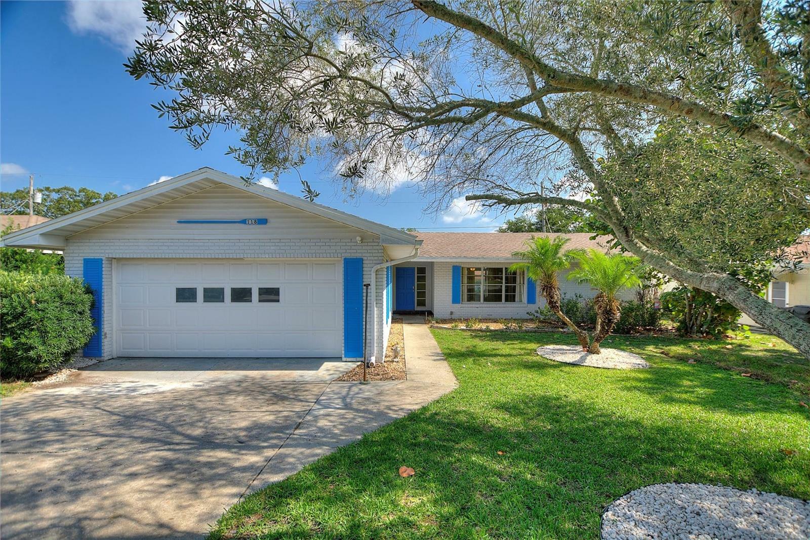 Property Photo: 118 Browning Circle FL 33884