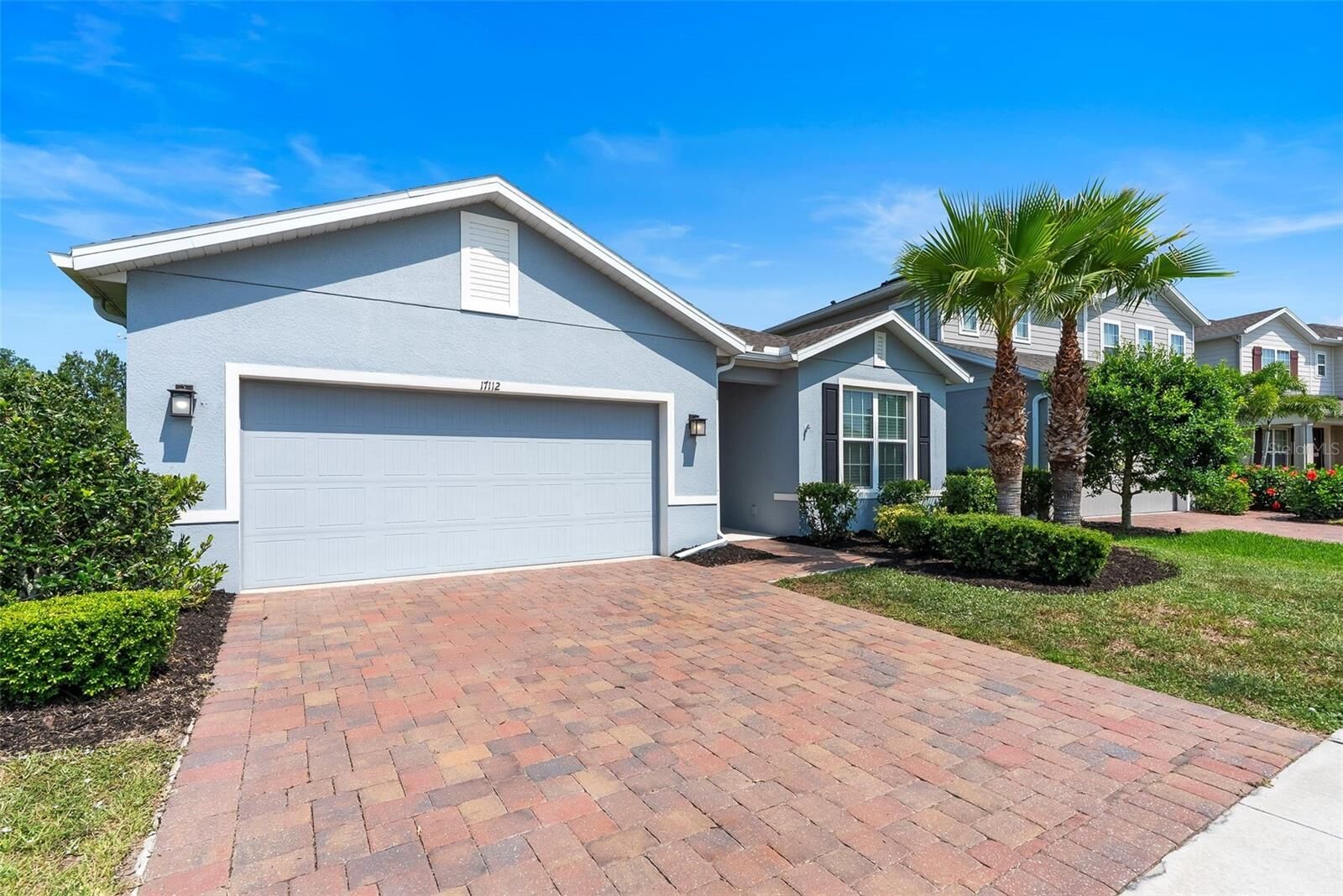 Property Photo:  17112 Goldcrest Loop  FL 34714 