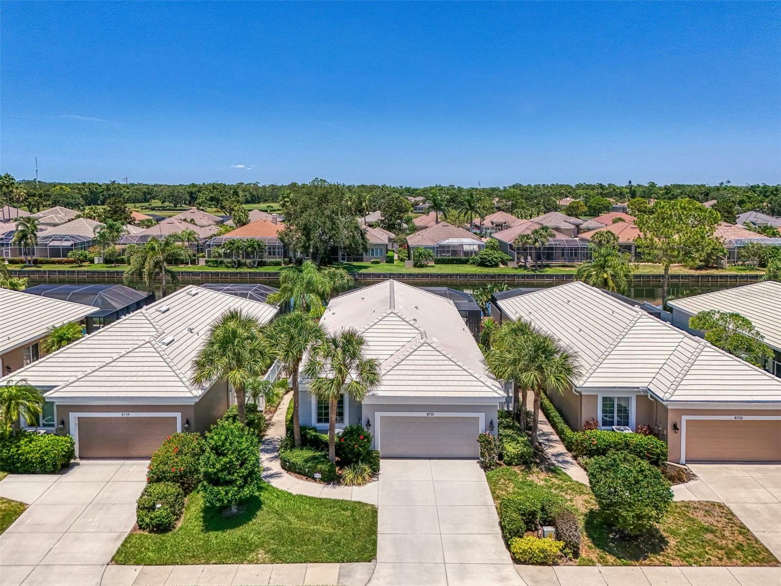 Property Photo: 8731 52nd Drive E FL 34211