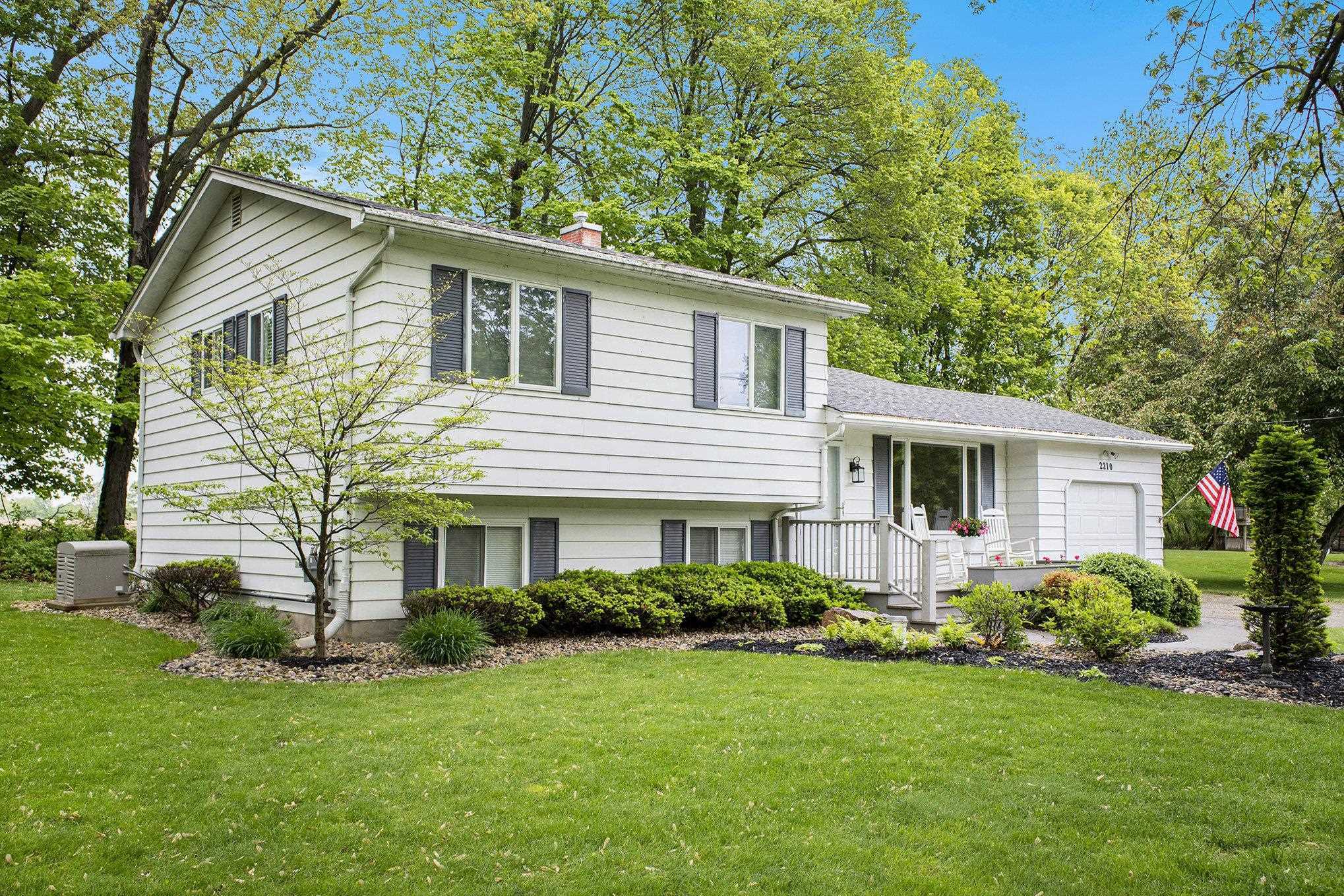 Property Photo: 2210 Inglewood Terrace MI 48867