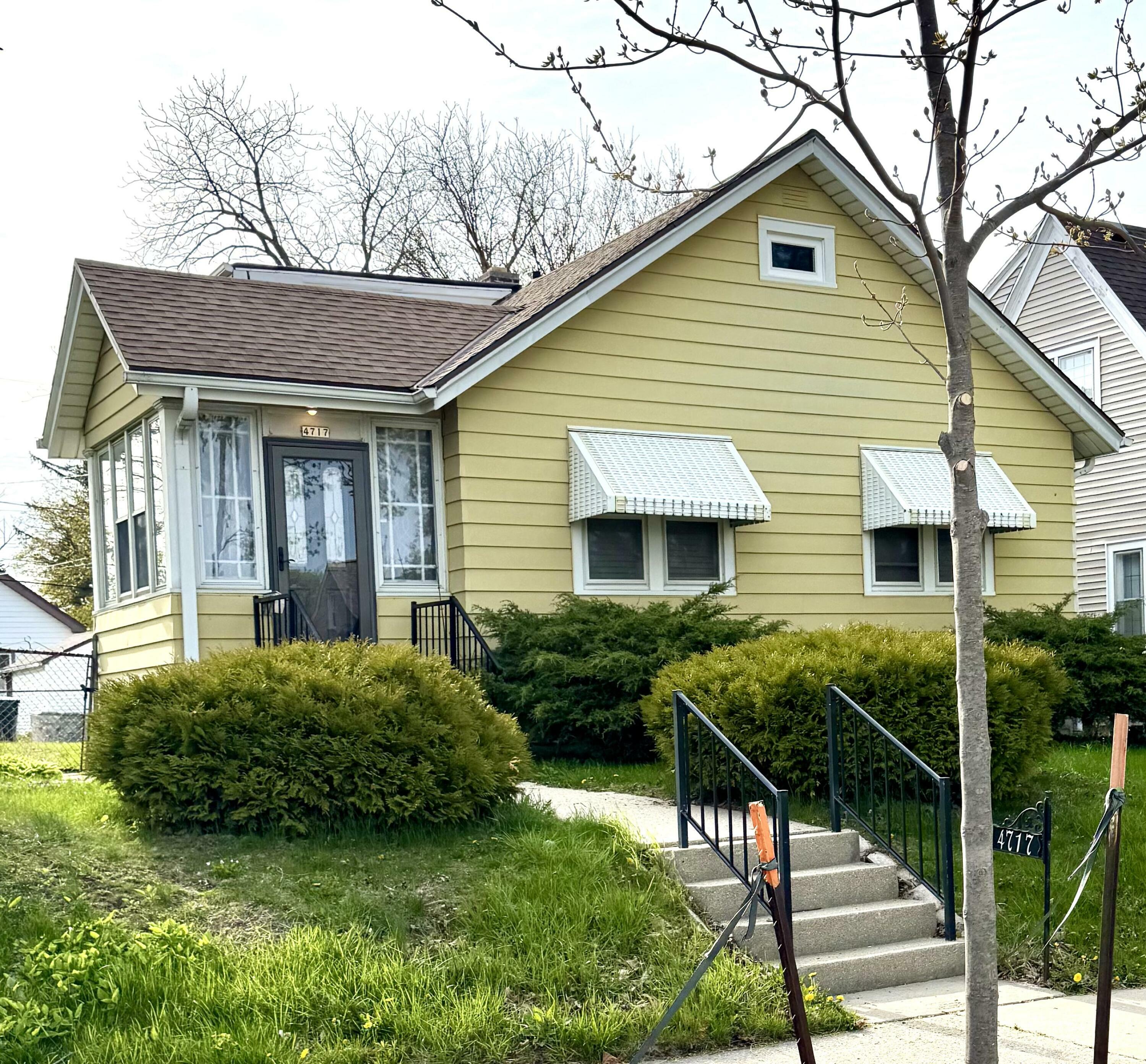 Property Photo: 4717 N 19th St WI 53209