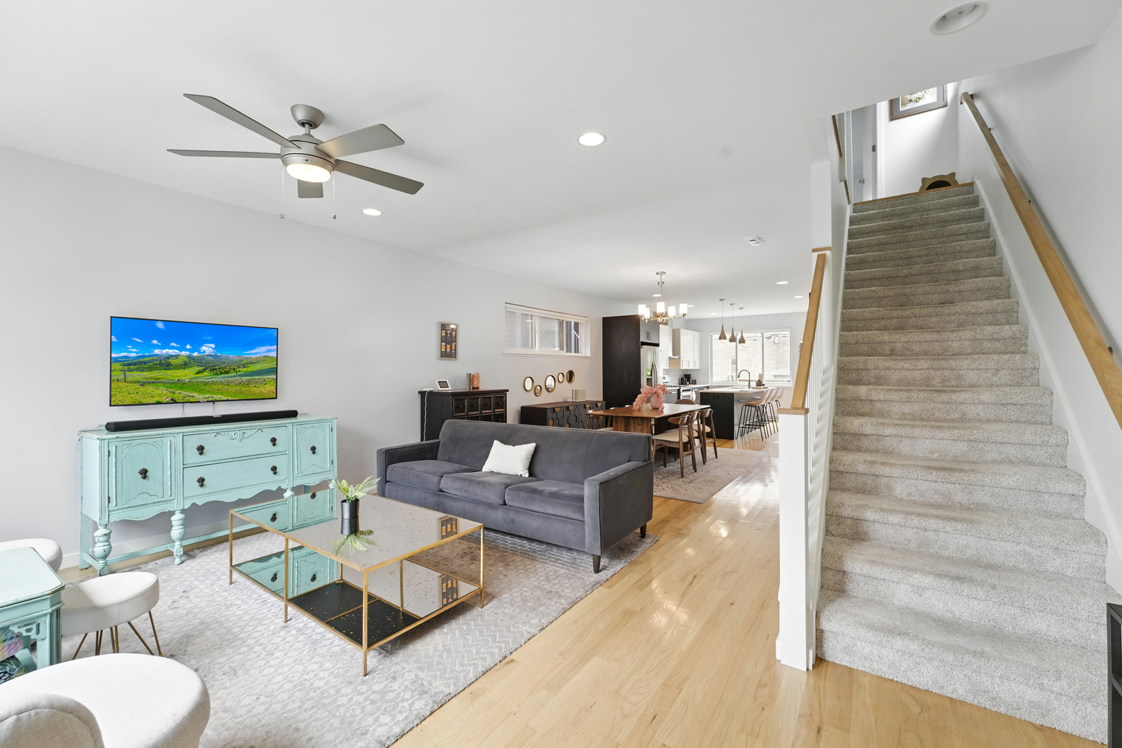 Property Photo: 1904 N Springfield Avenue IL 60647