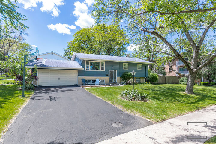 25 Olympus Drive  Naperville IL 60540 photo