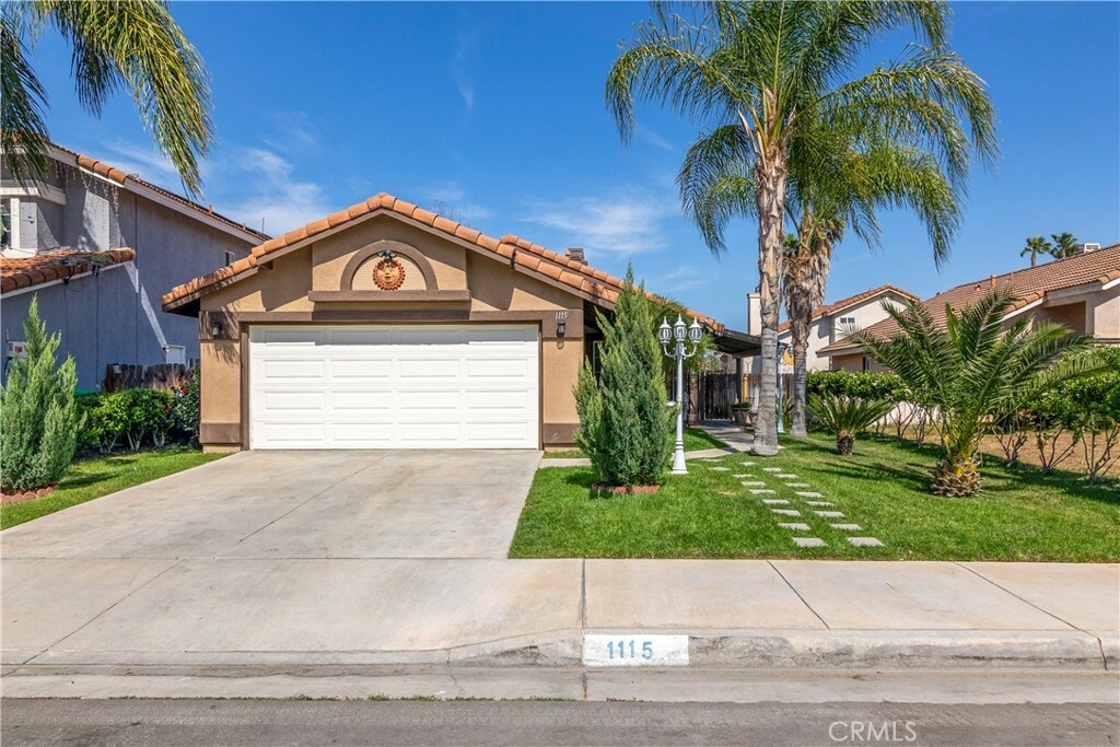 Property Photo: 1115 White Tip Lane CA 92571
