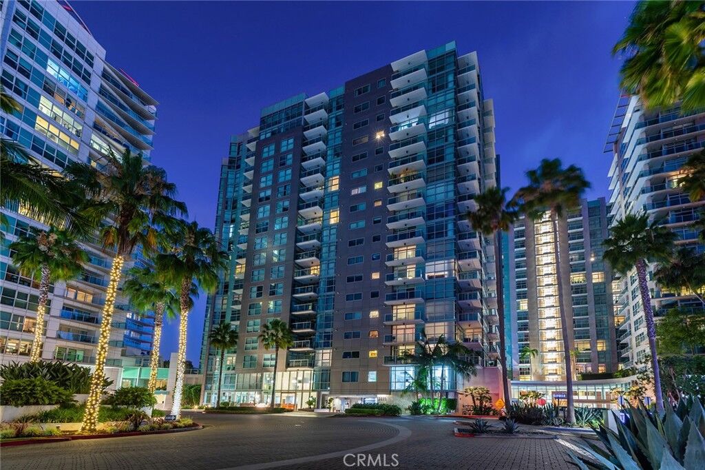 Property Photo:  13650 Marina Pointe Drive 908  CA 90292