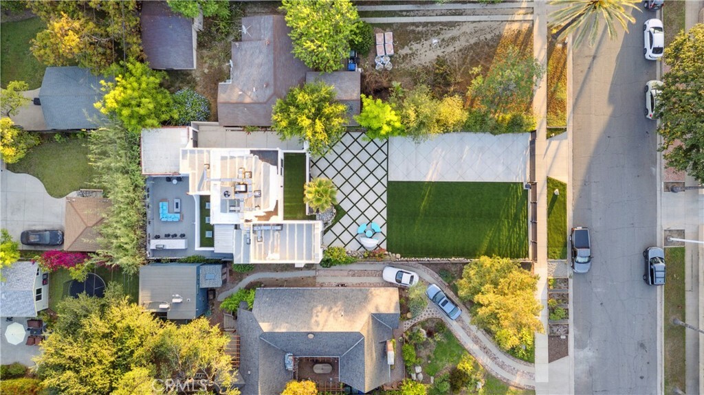 Property Photo: 1290 E Woodbury Road CA 91104