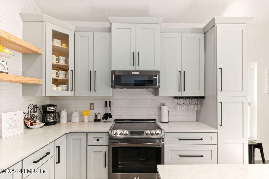 Property Photo: 66 Oneida Street FL 32084