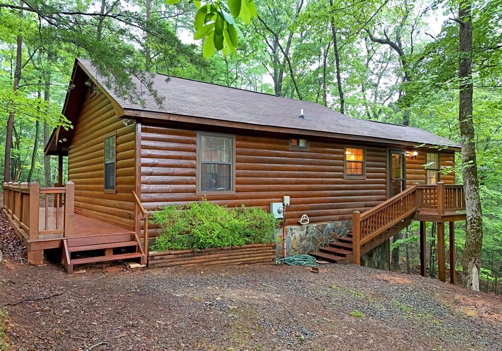 Property Photo:  31 Eagle Feather Drive  GA 30522 