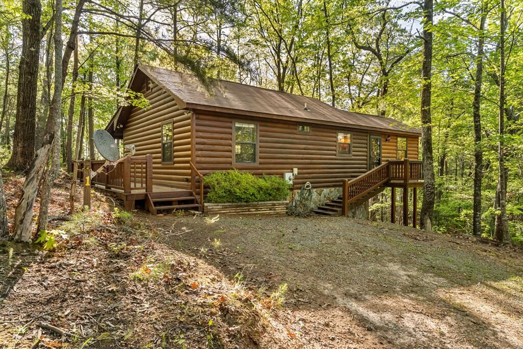 Property Photo:  31 Eagle Feather Drive  GA 30522 