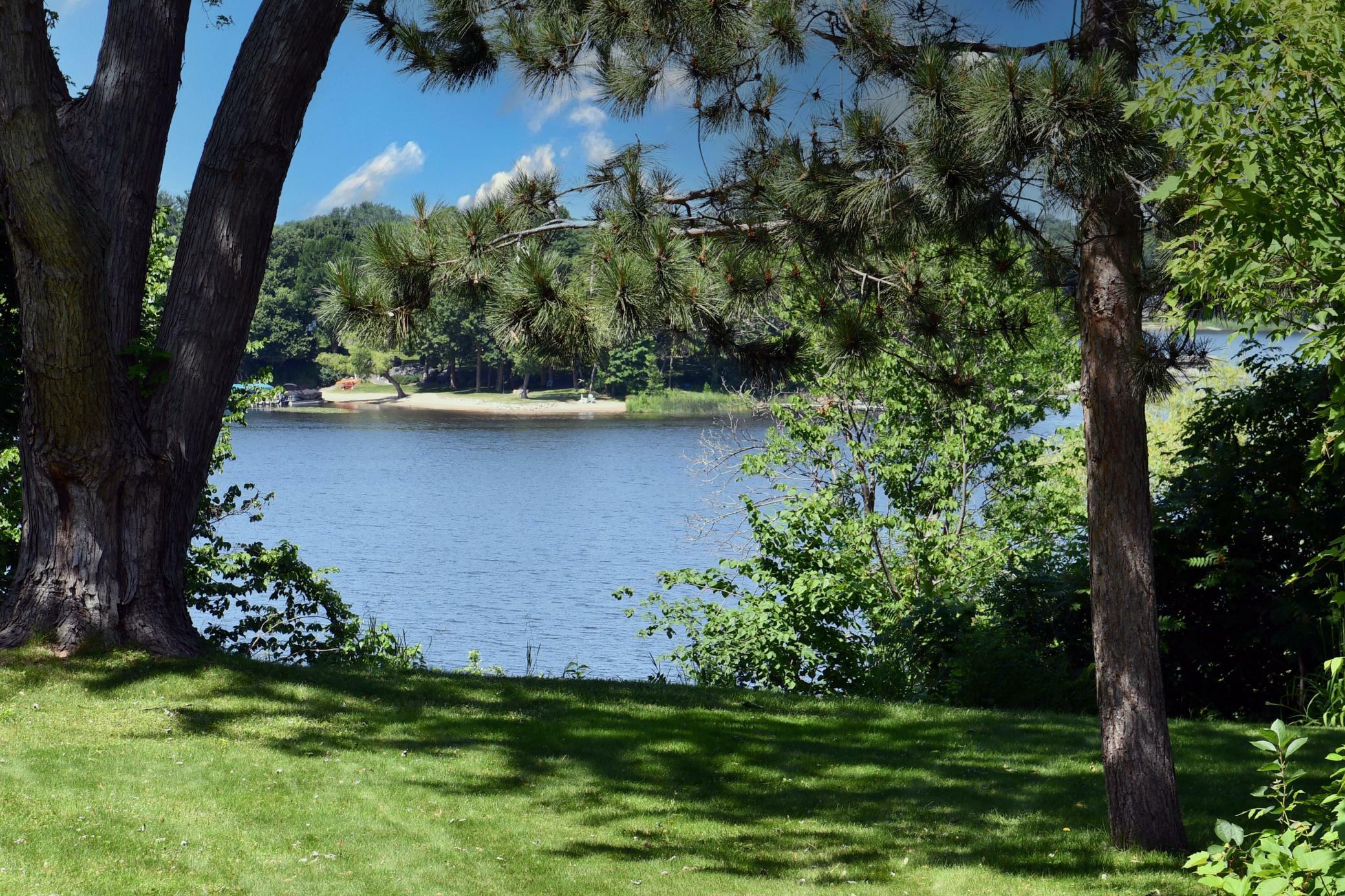 Property Photo:  216 Summit Avenue  MN 55012 