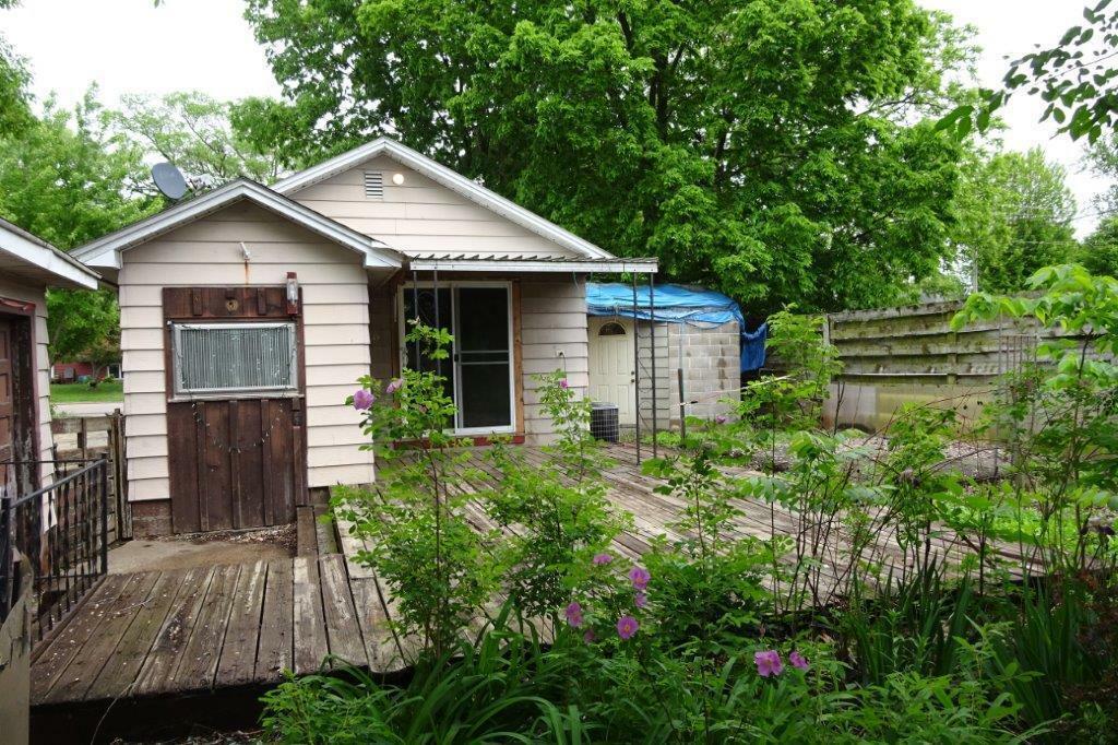 Property Photo: 1305 La Crescent Street WI 54603